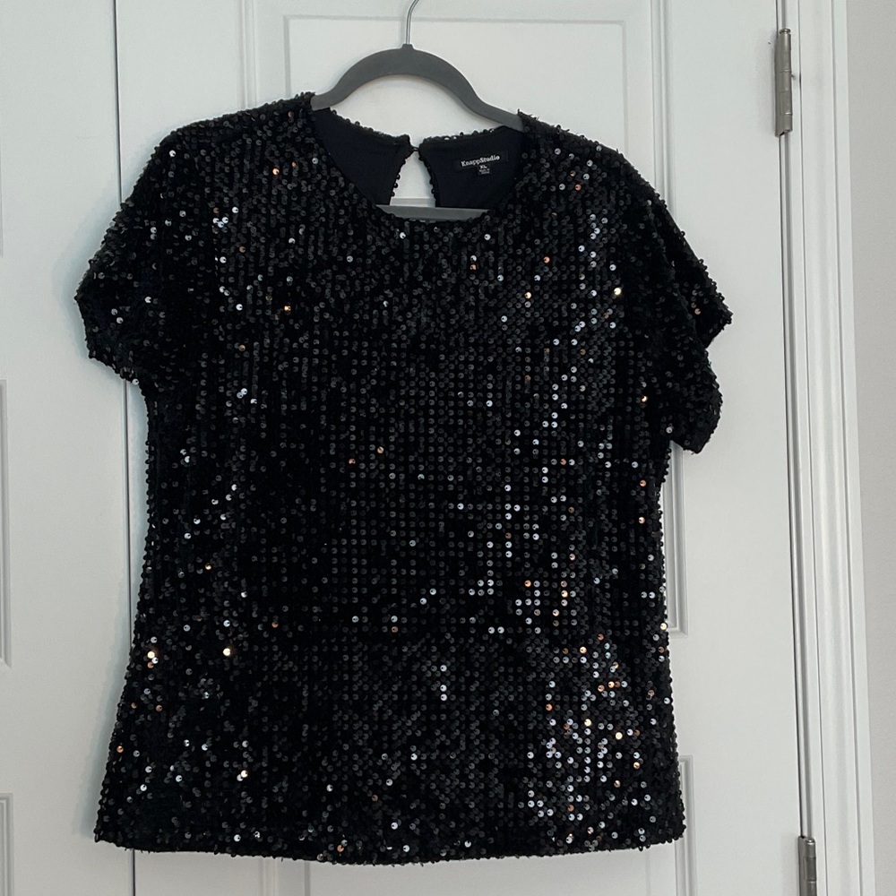 Elegant Black Sequin Short Sleeve Top
